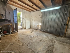 Opportunité rare à Ruelle-sur-Touvre — Garage 30 m² avec extérieur ou projet de conversion en logement d’habitation (16)
