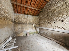 MAISON DE 100 m² AVEC 50 m² DE COMBLE AMMENAGABLE ET GRANGE DE 26 m² LE GOND PONTOUVRE (16)