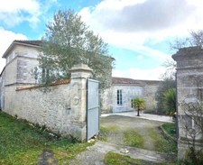Maison coup de cœur- Charentaise de caractère 6 chambres – 300 m² de confort et d'authenticité ASNIERES SUR NOUERE (16)