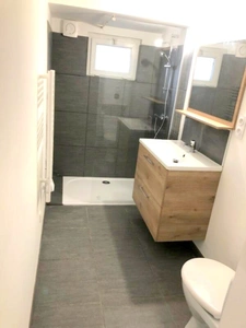 RARE 1ére COURONNE D’ANGOULEME – ENSEMBLE DE BIEN DE 8 MAISONS ( T2 à T4), 