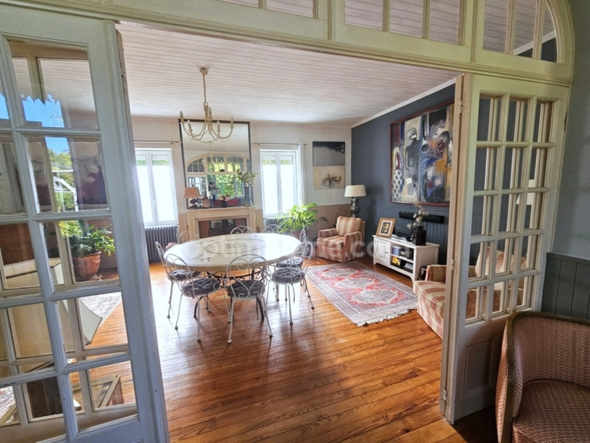 Maison 10 pièces 244 m² · à Nersac · 244 m² · 436 000 €