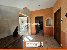 RARE villa de 263 m² sur SAINT-YRIEIX, proche de SAINT CYBARD avec 6 chambres et bureau, piscine et 80 m² de garage 12 pièces SAINT YRIEIX SUR CHARENTE (16)