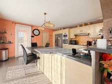 Maison à vendre 6 pièces proche de LA CLAYETTE (71) 139m² - 4 chambres - dépendances - piscine - terrain 2254m²