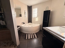 Maison à vendre 6 pièces proche de LA CLAYETTE (71) 139m² - 4 chambres - dépendances - piscine - terrain 2254m²