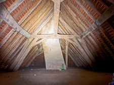 House for sale 9 rooms near MARCIGNY (71) 234m² - outbuildings - land 16290 m²