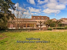 House for sale, 11 rooms, LA CLAYETTE (71) - 530m² living space - 13 rooms - swimming pool - outbuildings - 3822m² plot