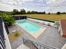 SOUS COMPROMIS  /  Maison à vendre 3 pièces MARCIGNY (71)  / 74m² - 2 chambres - piscine - terrasse - dépendances - terrain 637m²