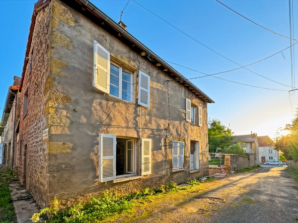 Dpt Saône et Loire (71), à vendre SAINT CHRISTOPHE EN BRIONNAIS maison P4 - 3 chambres - 70m² - terrain 102m²