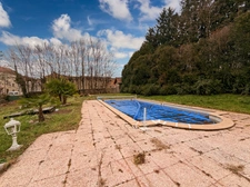 House for sale, 11 rooms, LA CLAYETTE (71) - 530m² living space - 13 rooms - swimming pool - outbuildings - 3822m² plot