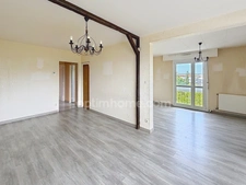 APPARTEMENT 4 PIÈCES AVEC BALCON, PARKING PRIVATIF ET CAVE – JARVILLE-LA-MALGRANGE, PROCHE NANCY