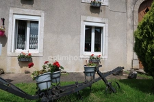 Charme authentique au cœur d'Armaucourt : Maison de village à vendre