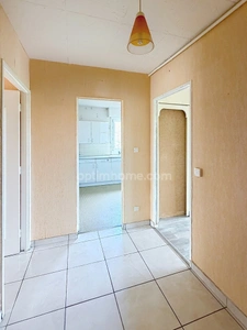 APPARTEMENT 4 PIÈCES AVEC BALCON, PARKING PRIVATIF ET CAVE – JARVILLE-LA-MALGRANGE, PROCHE NANCY