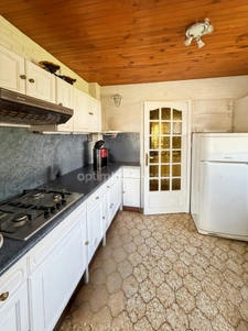 Maison individuelle 4 pièces avec jardin, garage et terrasse.