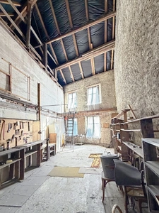 Maison de caractère de 219 m2 avec cour, garage et 2 appartements loués à BLAMONT
