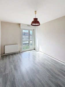 APPARTEMENT 4 PIÈCES AVEC BALCON, PARKING PRIVATIF ET CAVE – JARVILLE-LA-MALGRANGE, PROCHE NANCY