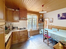 Maison de caractère de 219 m2 avec cour, garage et 2 appartements loués à BLAMONT