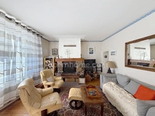 Maison de caractère de 219 m2 avec cour, garage et 2 appartements loués à BLAMONT