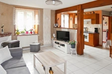 A VENDRE – MAISON DE VILLAGE AVEC TERRAIN DE PLUS DE 4000 m² – ARMAUCOURT (54)