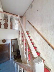 Maison de caractère de 219 m2 avec cour, garage et 2 appartements loués à BLAMONT