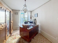 Maison de caractère de 219 m2 avec cour, garage et 2 appartements loués à BLAMONT