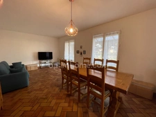 Maison individuelle de plain-pied sur sous sol avec jardin de 1680m2.