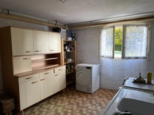 Maison individuelle de plain-pied sur sous sol avec jardin de 1680m2.