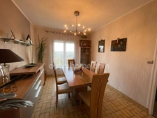 Vente en viager maison semi plain-pied  de 3 chambres avec jardin et garage