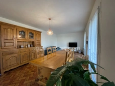 Maison individuelle de plain-pied sur sous sol avec jardin de 1680m2.