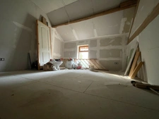 Maison en pierre de 82 m2 à finir de rénover et jardin de 620m2