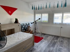 Maison individuelle de plain-pied sur sous sol avec jardin de 1680m2.