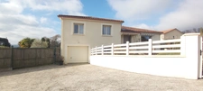 MAISON  3 CHAMBRES + GARAGE + PISCINE