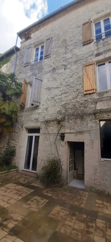 Maison à vendre 10 pièces MONTPEZAT DE QUERCY (82)