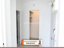 Studio en RDC avec parking BRUYERES LE CHATEL (91)