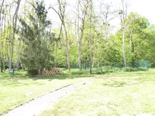 Studio en RDC avec parking BRUYERES LE CHATEL (91)