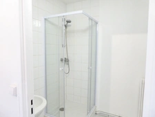 Studio en RDC avec parking BRUYERES LE CHATEL (91)