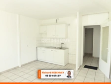Studio en RDC avec parking BRUYERES LE CHATEL (91)
