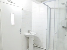 Studio en RDC avec parking BRUYERES LE CHATEL (91)
