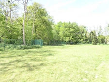 Studio en RDC avec parking BRUYERES LE CHATEL (91)