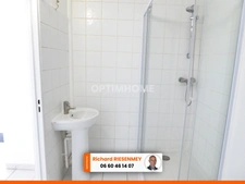 Studio en RDC avec parking BRUYERES LE CHATEL (91)