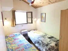 Chalet 3 pièces, 36 m² et 2 chambres de plain pied, avec terrasse
