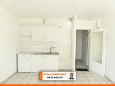 Studio en RDC avec parking BRUYERES LE CHATEL (91)