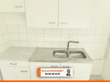 Studio en RDC avec parking BRUYERES LE CHATEL (91)
