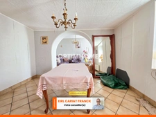 MAISON EN PIERRE DE 121 M2 SUR ÉTAGE, L’ENSEMBLE SUR 2753 M² DE TERRAIN CLOS AVEC DES DÉPENDANCES :
