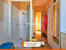 MAISON SEMI PLAIN-PIED SUR 170 M², L’ENSEMBLE SUR 704 M² DE TERRAIN CLOS