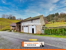 MAISON DOUBLE AVEC DES LOCATAIRES ET DES DÉPENDANCES, L’ENSEMBLE SUR 3249 M² DE TERRAIN CLOS :