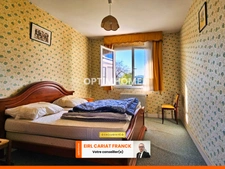 MAISON SEMI PLAIN-PIED SUR 170 M², L’ENSEMBLE SUR 704 M² DE TERRAIN CLOS