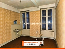 IMMEUBLE AVEC CHAMBRE SUR 206 M² ET UN LOCAL COMMERCIAL DE 97 M², L’ENSEMBLE SUR 353 M² DE TERRAIN :