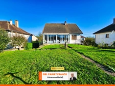 MAISON SEMI PLAIN-PIED SUR 170 M², L’ENSEMBLE SUR 704 M² DE TERRAIN CLOS