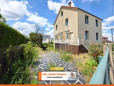 MAISON EN PIERRE DE 139 M² AVEC DÉPENDANCES, L’ENSEMBLE SUR 708 M² DE TERRAIN CLOS : 