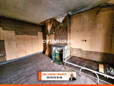 IMMEUBLE AVEC CHAMBRE SUR 206 M² ET UN LOCAL COMMERCIAL DE 97 M², L’ENSEMBLE SUR 353 M² DE TERRAIN :